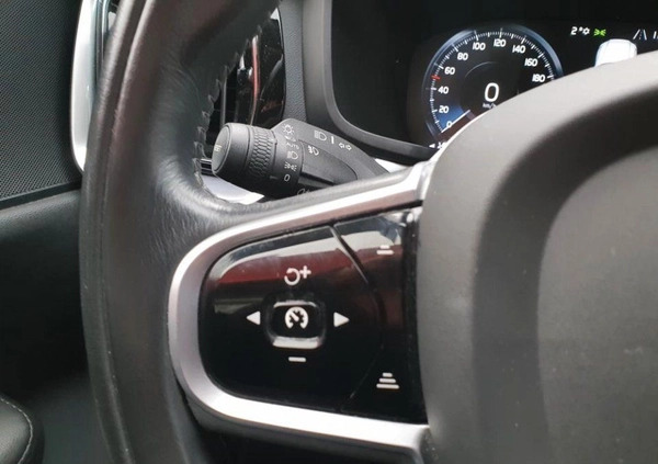Volvo V60 cena 114900 przebieg: 64153, rok produkcji 2019 z Żory małe 301